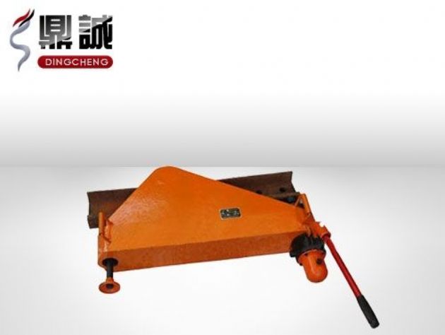 點擊查看詳細信息<br>標題：垂直液壓彎軌機 閱讀次數：4407